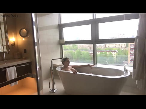 ❤️ Obrovská baba vášnivo si honí kundu v kúpeľni ️❌ Šukanie video na sk.sexvideogif.ru ❌
